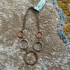 Julio designs mousse necklace